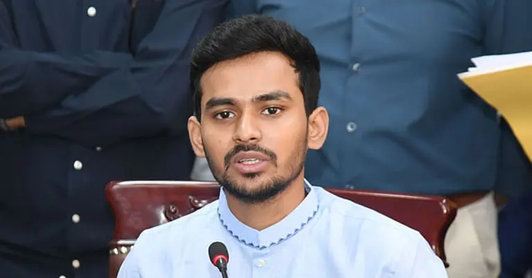 সাবেক উপদেষ্টা আসিফ মাহমুদ